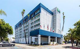 Holiday Inn Express Van Nuys